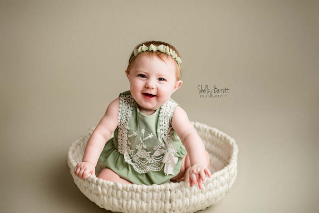 baby photographer Indian Springs Village family portraits, baby milestone photos, Birmingham AL photographer