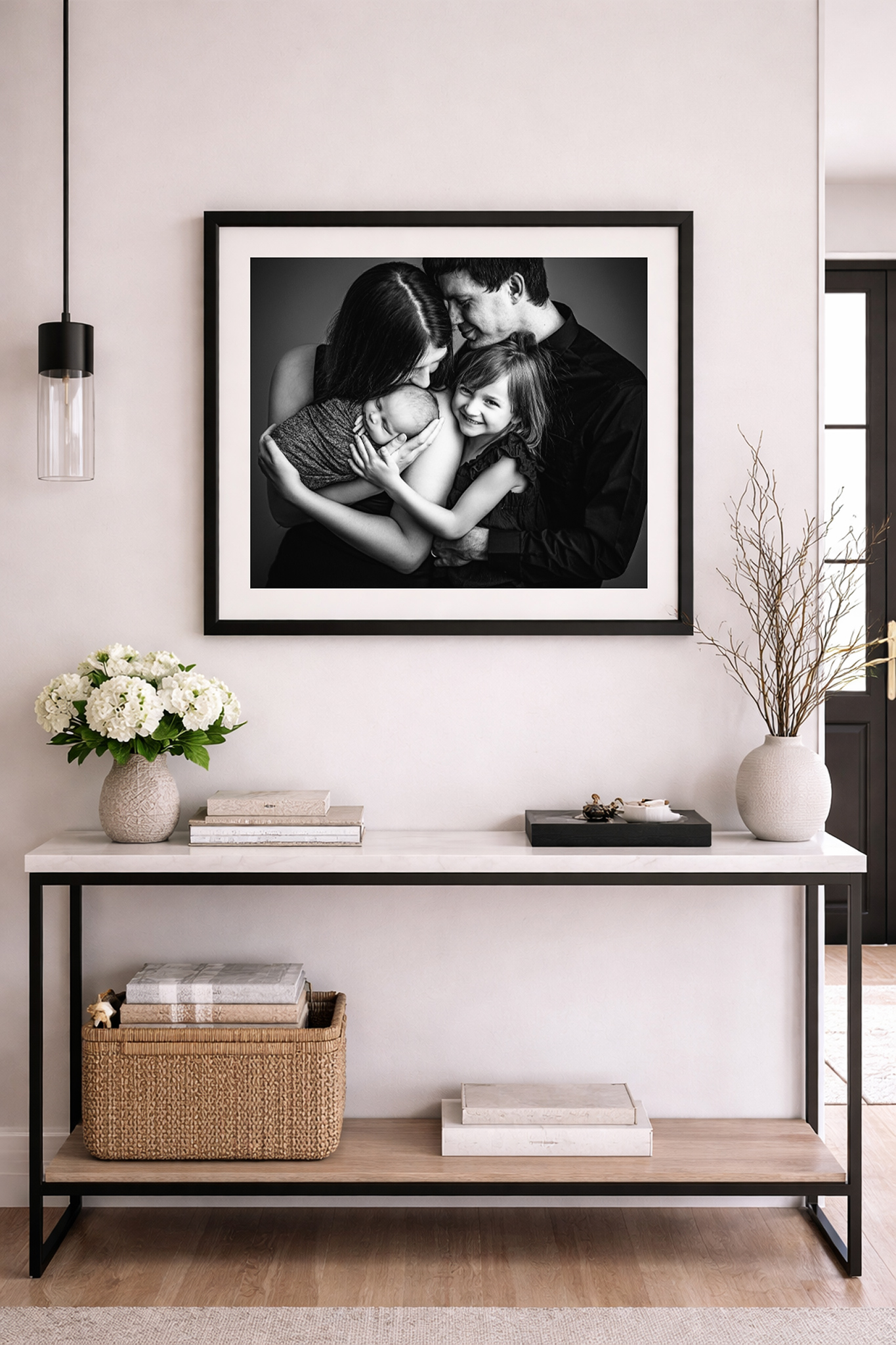 Black-and-White-Modern-Entryway---Elijah